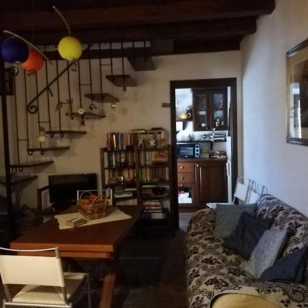 Il Caminetto Apartment Пратовекио Екстериор снимка